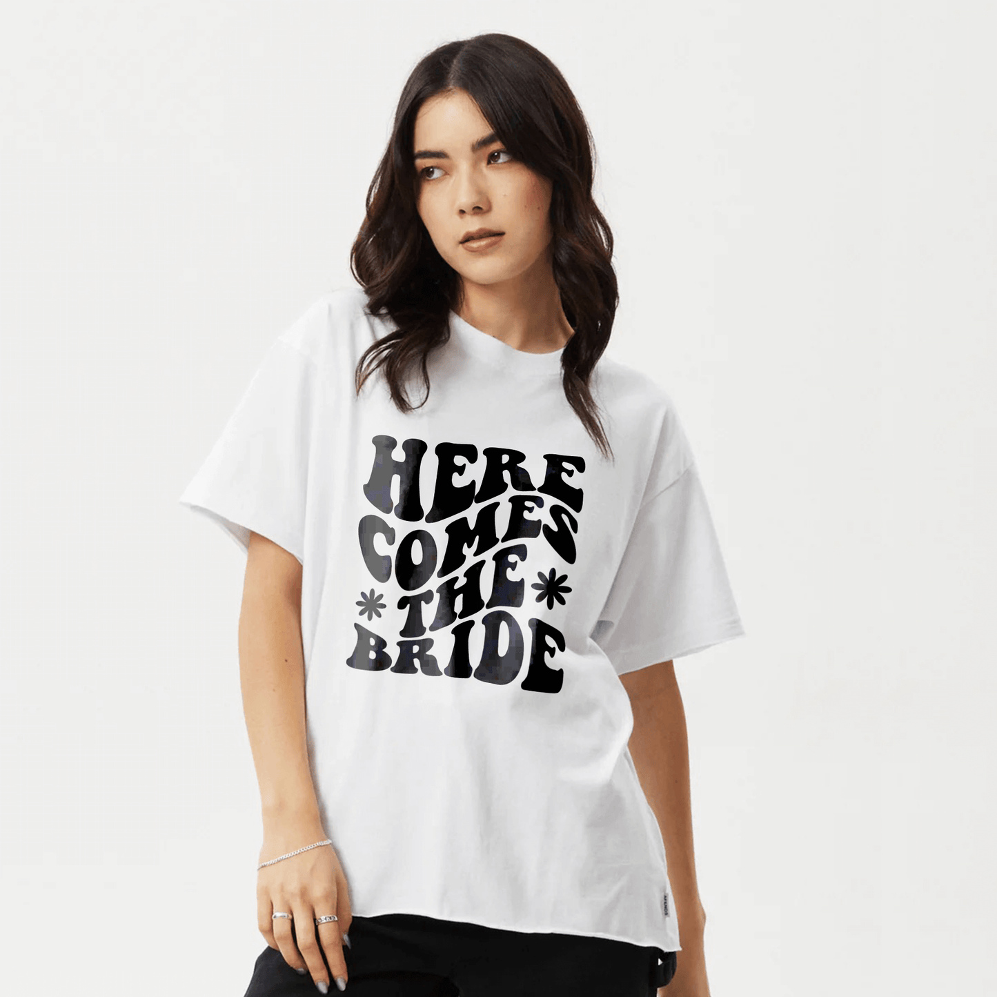 Playera Oversize | Despedida de Soltera - Here comes the bride