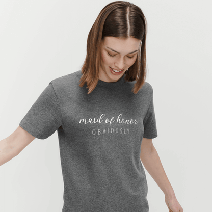 dama de honor con playera gris para despedida de soltera